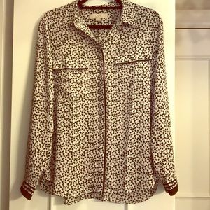 Loft white, black, and gray patterned blouse
